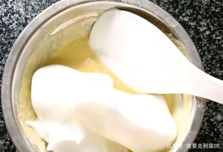 酸奶蒸糕的家常做法，营养美味，入口即成（酸奶蒸蛋糕怎么蒸）