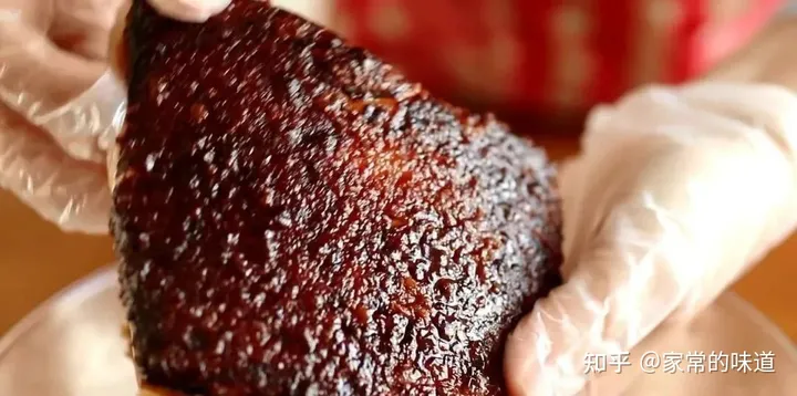 想吃梅菜扣肉但是又不会做，你要的经典教程来了（梅菜扣肉怎么做法视频教程图片）