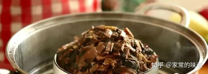 想吃梅菜扣肉但是又不会做，你要的经典教程来了（梅菜扣肉怎么做法视频教程图片）