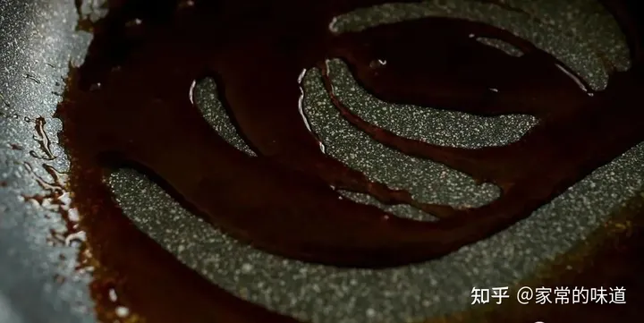 想吃梅菜扣肉但是又不会做，你要的经典教程来了（梅菜扣肉怎么做法视频教程图片）