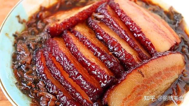 难怪酒店的扣肉那么好吃，原来诀窍这么简单，学会给家人露一手吧（扣肉教程）