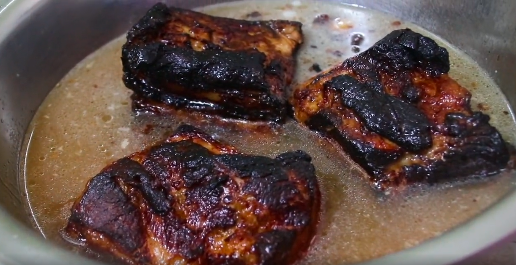 我把扣肉做绝了，五星级大厨都点赞，做法正宗，好看好吃不油腻（扣肉做法家庭做法视频）