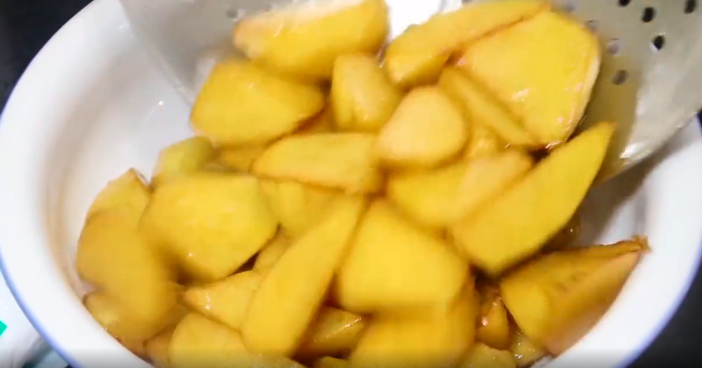 我把扣肉做绝了，五星级大厨都点赞，做法正宗，好看好吃不油腻（扣肉做法家庭做法视频）