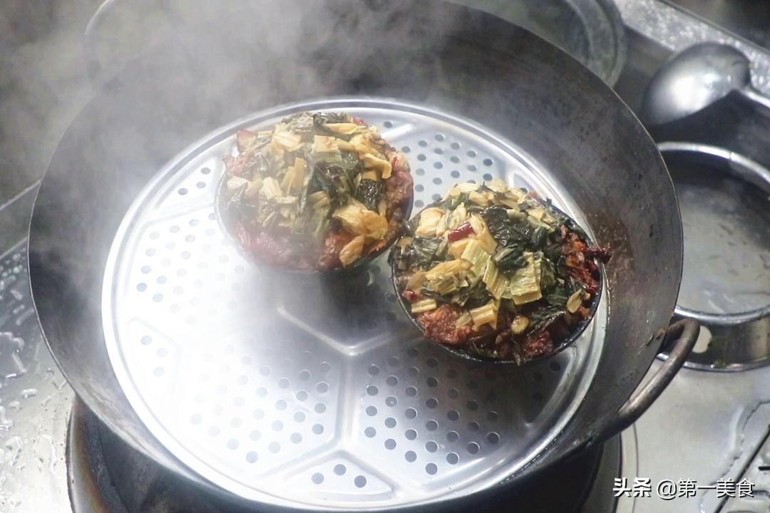 难怪饭店的扣肉那么好吃？原来诀窍这么简单，学会给家人露一手吧（扣肉怎么整）