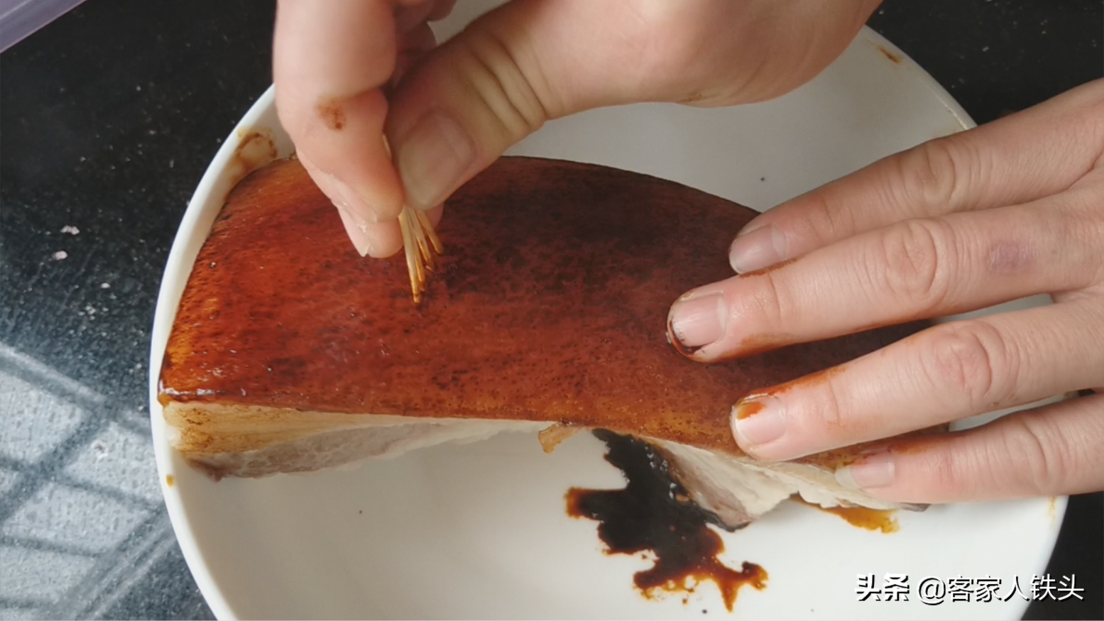 扣肉怎么做好吃？想要正宗美味，关键一步不能漏，出锅比饭店的香（扣肉这样做才好吃）