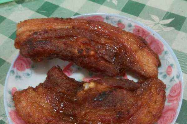 想做出好吃的梅菜扣肉，就抓住几个“诀窍”，色香味俱全没问题（梅菜扣肉怎么做才好）