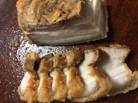 扣肉别再炒着吃了，教你懒人做法，不柴不腻，每次上桌都被抢光光（扣肉要怎么做才好吃又简单）