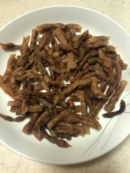 扣肉别再炒着吃了，教你懒人做法，不柴不腻，每次上桌都被抢光光（扣肉要怎么做才好吃又简单）