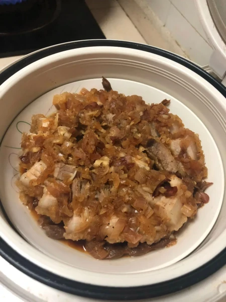 扣肉别再炒着吃了，教你懒人做法，不柴不腻，每次上桌都被抢光光（扣肉要怎么做才好吃又简单）