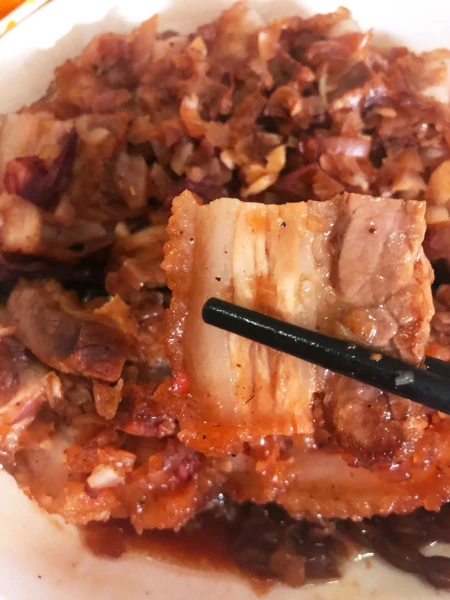 扣肉别再炒着吃了，教你懒人做法，不柴不腻，每次上桌都被抢光光（扣肉要怎么做才好吃又简单）