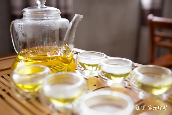 藏红花的功效与作用（藏红花泡水喝的功效与作用及禁忌）（藏红花泡水喝的作用和功效是什么）