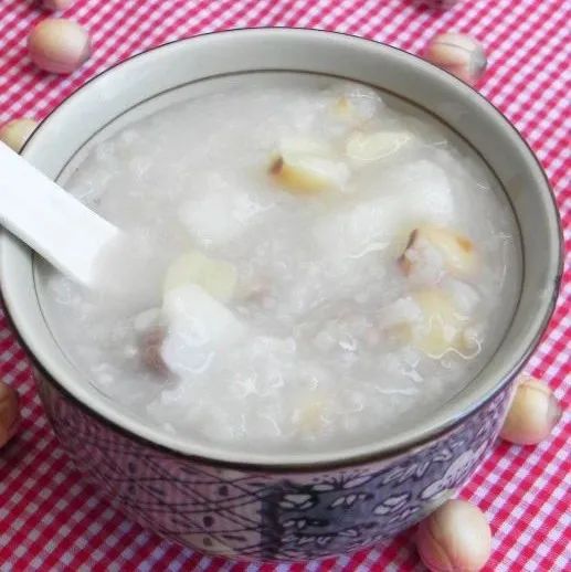 盛夏时节宁可不吃肉，也要吃这“水中灵芝”！生吃清热、熟吃养胃-水灵芝的作用与功效图片