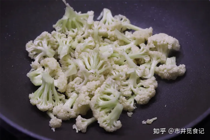 男人夏日进补，建议以“镁”为先，多吃4菜2果，恢复活力快得很（镁对男人的功效）