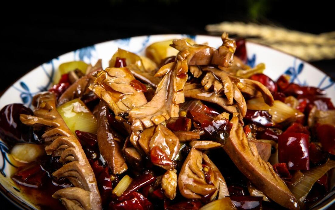 它是男人的“滋补猛将”，隔三岔五吃一次，滋补肾经，身体强壮（男人滋补药材有哪些）