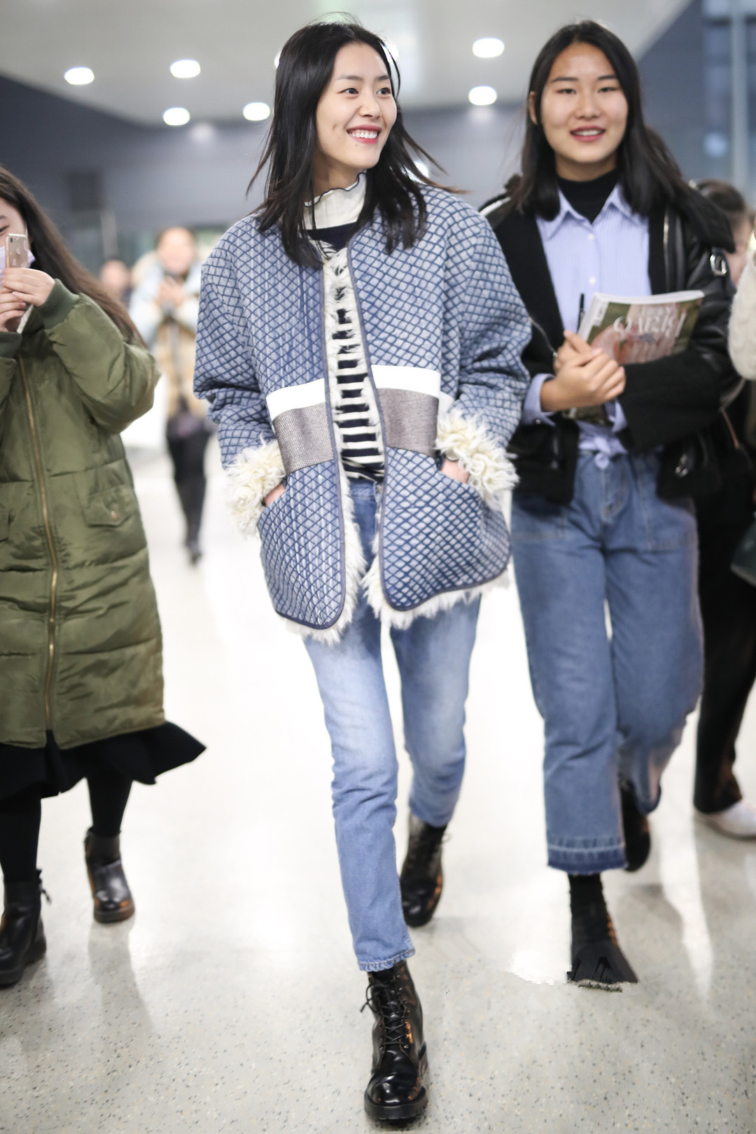 你更偏爱简单大方还是时尚休闲的着装风格？-休闲时尚搭配女装图片