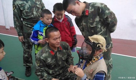 应聘校报记者作自我介绍，四年级孩子，4篇口语交际范文-应聘校报记者负责人让你介绍一下自己四年级50字