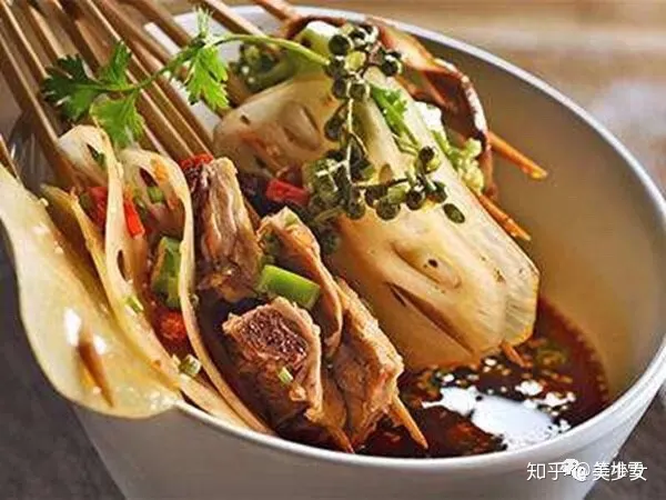 教你四川正宗钵钵鸡做法（四川钵钵鸡的菜品有哪些）