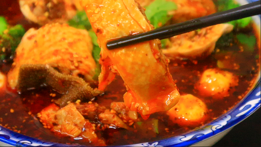 爱吃“钵钵鸡”，不用出去买了，在家也能轻松搞定，正宗四川味（钵钵鸡怎么做才好吃窍门）