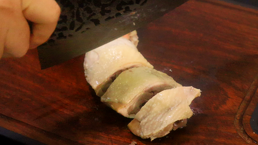 爱吃“钵钵鸡”，不用出去买了，在家也能轻松搞定，正宗四川味（钵钵鸡怎么做才好吃窍门）