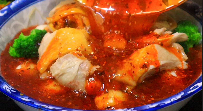爱吃“钵钵鸡”，不用出去买了，在家也能轻松搞定，正宗四川味（钵钵鸡怎么做才好吃窍门）