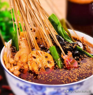 钵钵鸡的制作过程（钵钵鸡的制作过程英文）