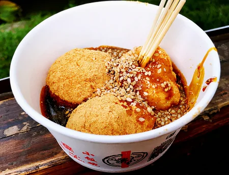 成都美食名天下，到成都一定不能错过的9大美食，是味道更是情怀（成都美食都有哪些地方特色）