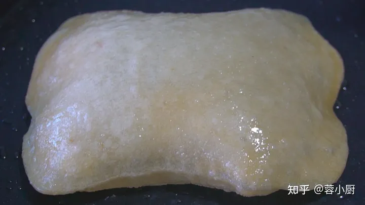 鸡蛋灌饼最简单正宗的做法，有技巧无难度，个个鼓大泡，不用再买（鸡蛋灌饼在家怎么做）