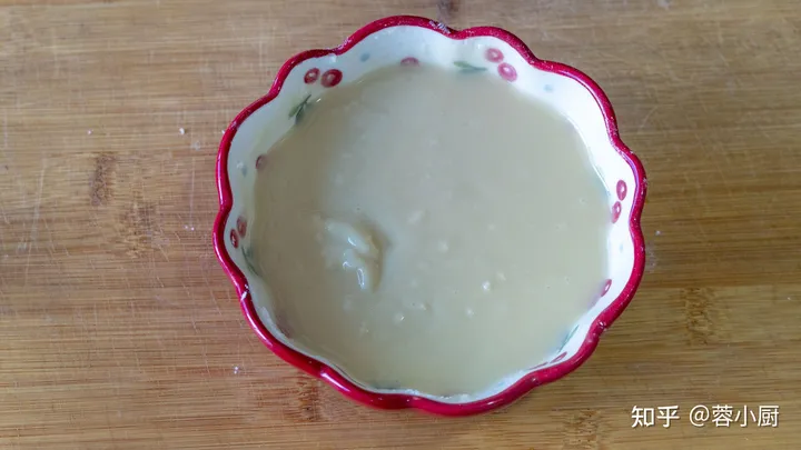 鸡蛋灌饼最简单正宗的做法，有技巧无难度，个个鼓大泡，不用再买（鸡蛋灌饼在家怎么做）