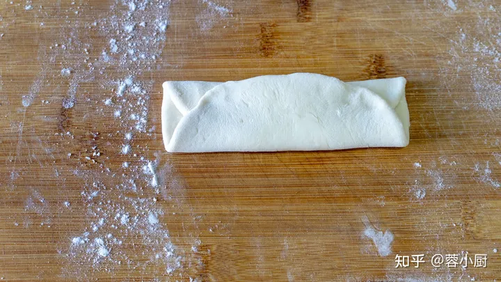 鸡蛋灌饼最简单正宗的做法，有技巧无难度，个个鼓大泡，不用再买（鸡蛋灌饼在家怎么做）