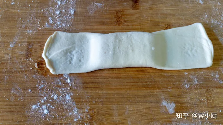 鸡蛋灌饼最简单正宗的做法，有技巧无难度，个个鼓大泡，不用再买（鸡蛋灌饼在家怎么做）