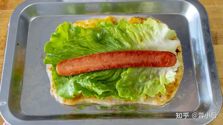 鸡蛋灌饼最简单正宗的做法，有技巧无难度，个个鼓大泡，不用再买（鸡蛋灌饼在家怎么做）