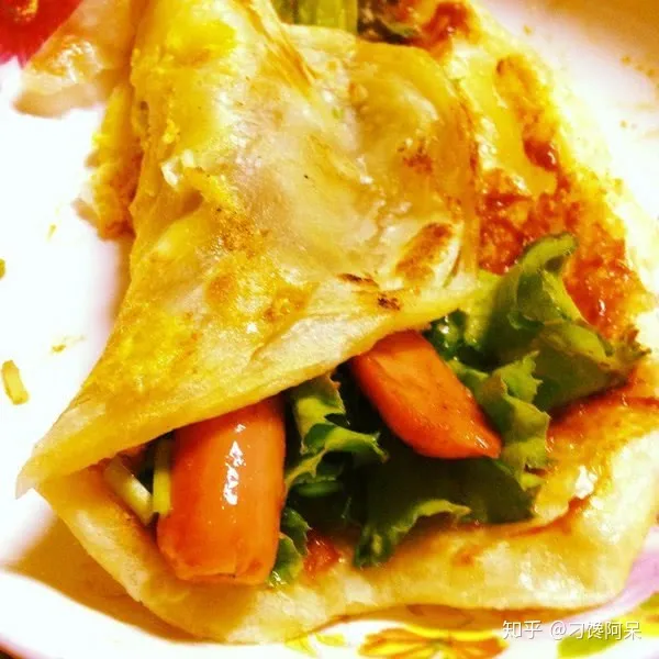 在家也能做出美味的鸡蛋灌饼，以后早餐再也不用出去买了（鸡蛋灌饼制作方法）