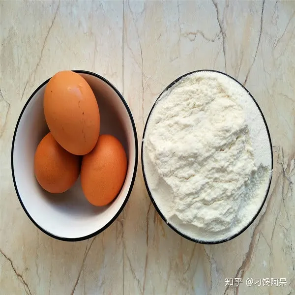 在家也能做出美味的鸡蛋灌饼，以后早餐再也不用出去买了（鸡蛋灌饼制作方法）