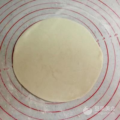 鸡蛋灌饼的做法（鸡蛋灌饼的详细做法）
