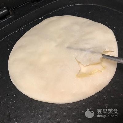 鸡蛋灌饼的做法（鸡蛋灌饼的详细做法）
