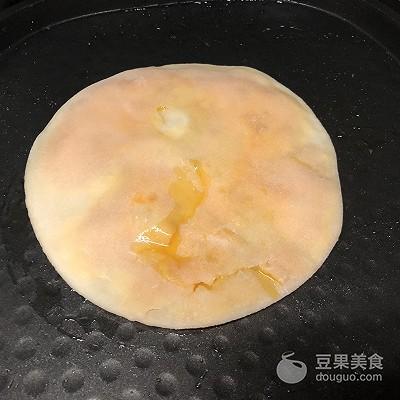 鸡蛋灌饼的做法（鸡蛋灌饼的详细做法）