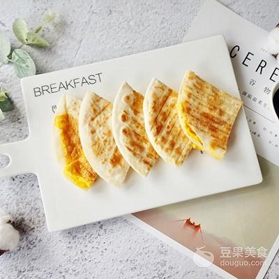 鸡蛋灌饼的做法（鸡蛋灌饼的详细做法）