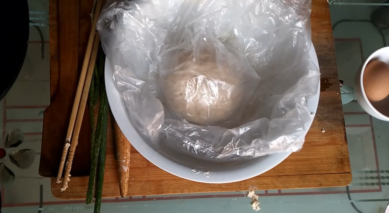 教你在家做鸡蛋灌饼，保准起层又鼓泡，做法详细讲解，想失败都难（最简单的鸡蛋灌饼做法视频）