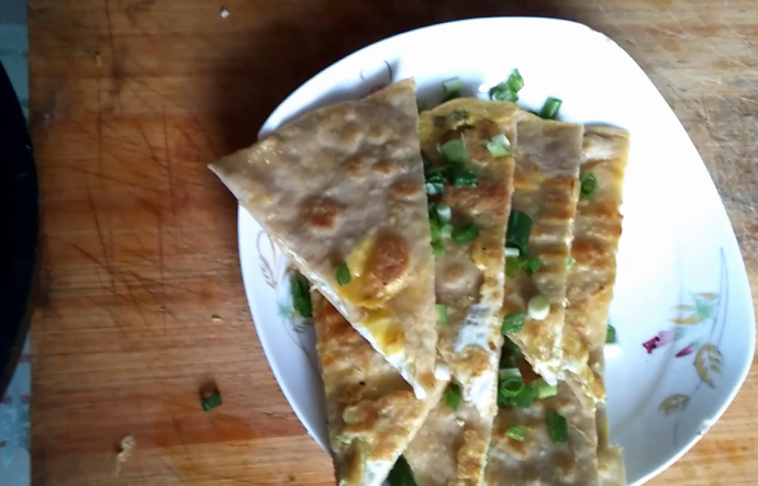 教你在家做鸡蛋灌饼，保准起层又鼓泡，做法详细讲解，想失败都难（最简单的鸡蛋灌饼做法视频）