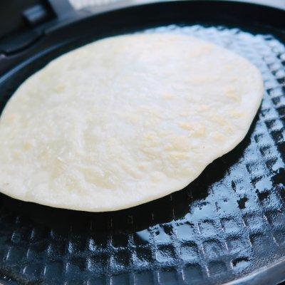 鸡蛋灌饼·疫情在家做美食早餐不重样（鸡蛋灌饼怎么做简单）