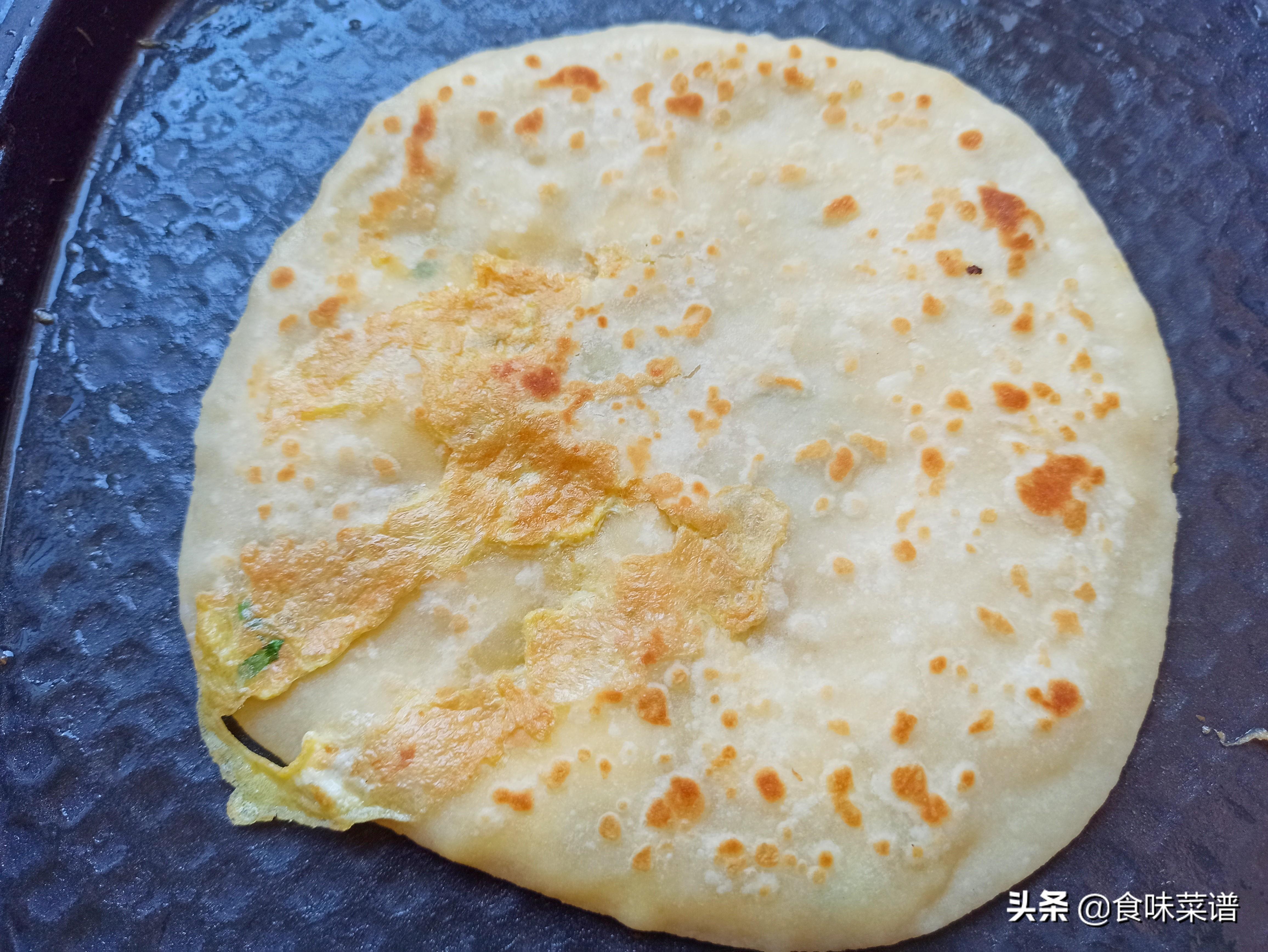 鸡蛋灌饼怎么做才好吃？原来秘诀全在这，个个鼓包，好吃省时省力（鸡蛋灌饼怎么做啊视频教程下载）