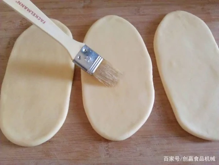 被誉为早餐公主的手抓饼香酥可人，这样制作，简直美味极了（手抓饼早餐食谱简单快速做法视频）