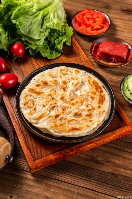 被誉为早餐公主的手抓饼香酥可人，这样制作，简直美味极了（手抓饼早餐食谱简单快速做法视频）