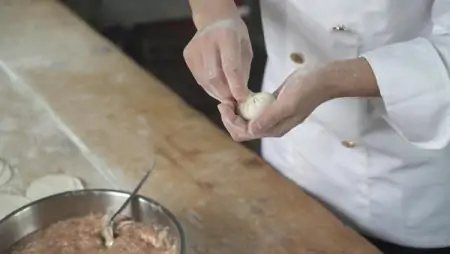 这名面点师的匠心，藏在一个个小笼包里丨我有一招鲜（面点师傅的岗位职责）