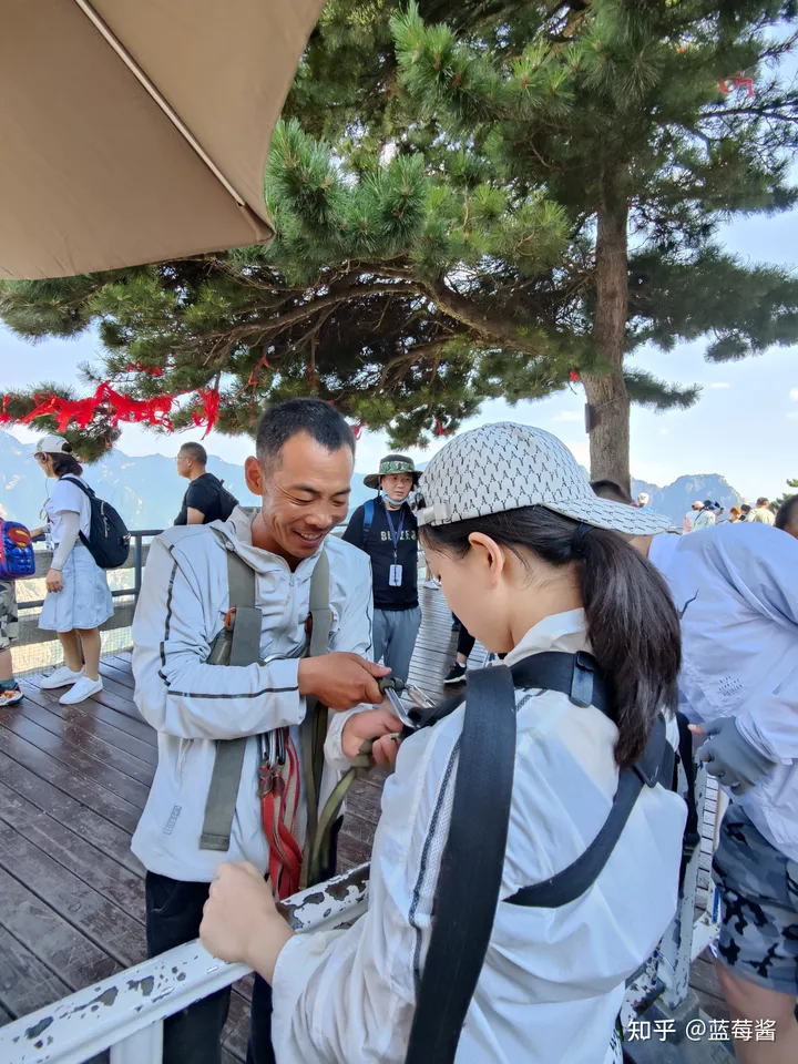 华山旅游超详细攻略-两天一夜（赏日出日落）-2021年华山自由行一日游攻略