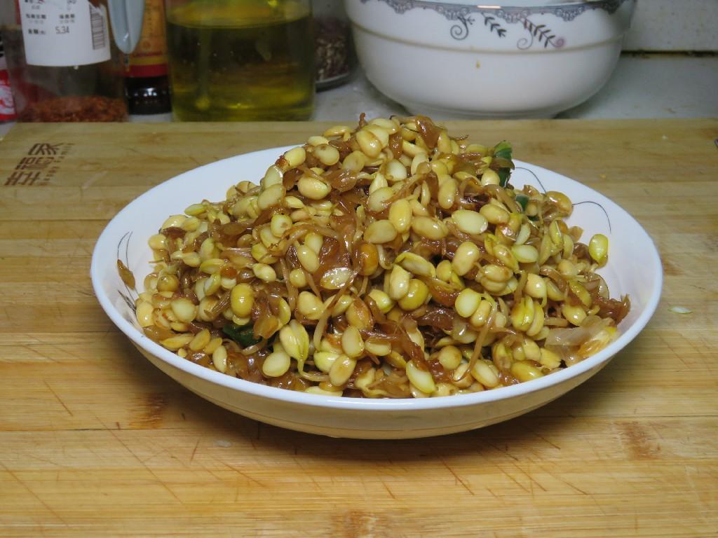 黄豆芽怎么做才好吃？5分钟就出锅，香辣美味，好吃到停不下来（黄豆芽怎么做好吃视频教程）