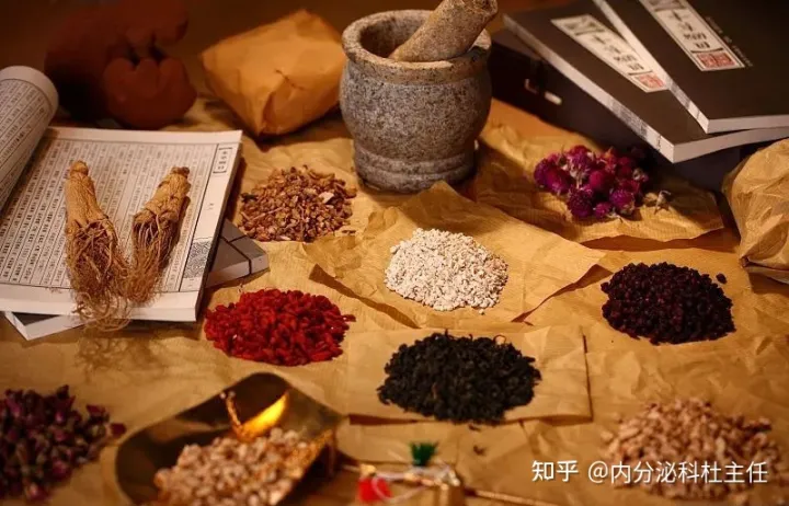 甲状腺有结节？老中医一张方子，疏肝理气，化痰散结，化解难题-甲状腺结节中医方剂