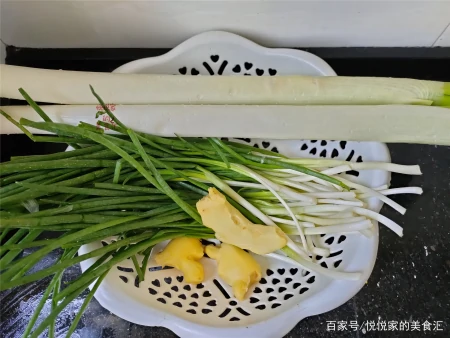 过年，我总要买7斤猪肉做这菜，一次做好放冰箱，随吃随取特省事-猪肉放冰箱多久