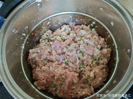 过年，我总要买7斤猪肉做这菜，一次做好放冰箱，随吃随取特省事-猪肉放冰箱多久