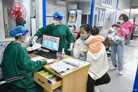 新冠20条出台多地取消核酸检测，连花清瘟断货，家中要备哪些药？-核酸取消了吗